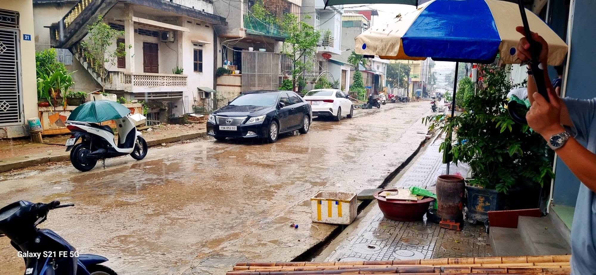 BÁN ĐẤT TẶNG NHÀ 3 TẦNG TRỤC CHÍNH ĐỒI LÂM THẮNG- NÔNG TRANG - Ảnh 3