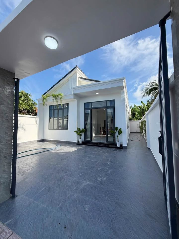 🏡 Bán Nhà Cấp 4 Mái Thái Cổ Điển Sân Rộng Thoáng Mát - Ảnh 1