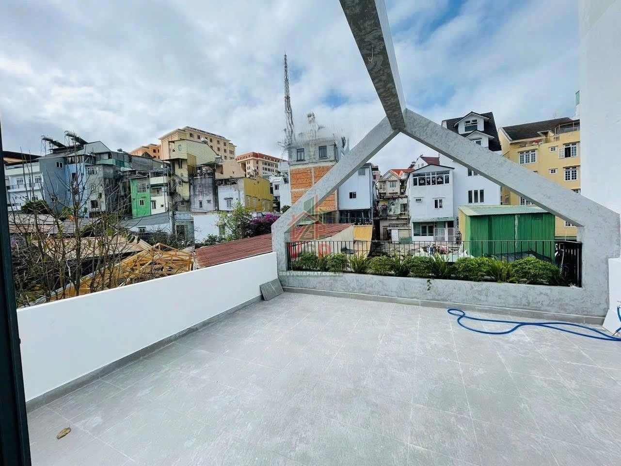 🏡  𝐁Đ𝐒 𝐊𝐡á𝐜𝐡 𝐬ạ𝐧 – 𝐇ẻ𝐦 ô 𝐭ô 𝐥ớ𝐧 – 𝐇ẻ𝐦 Đườ𝐧𝐠 𝐋ê 𝐓𝐡á𝐧𝐡 𝐓ô𝐧 - Ảnh 1