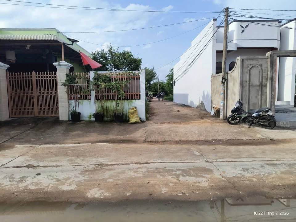 ✓   CHỈ 650TR CÓ NGAY LÔ ĐẤT ĐẸP ĐƯỜNG BÊ TÔNG 4M
