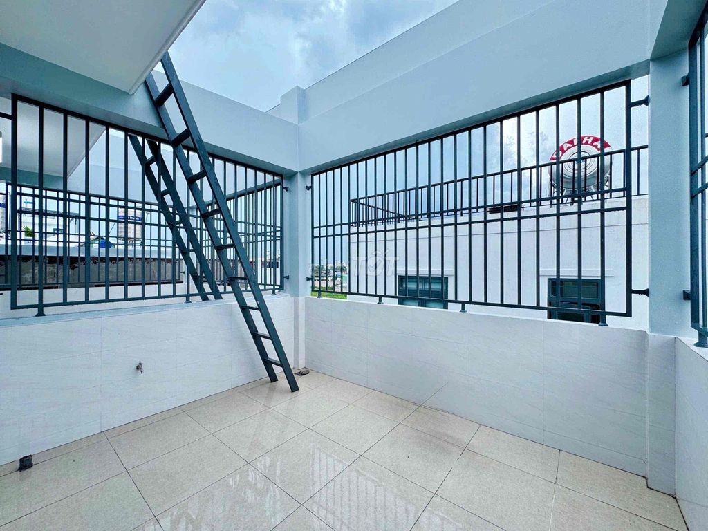 Nhà Mới Bình Tân Giá Rẻ, Có Thang Máy ( 4m x 15m ) Nội Thất Cao Cấp