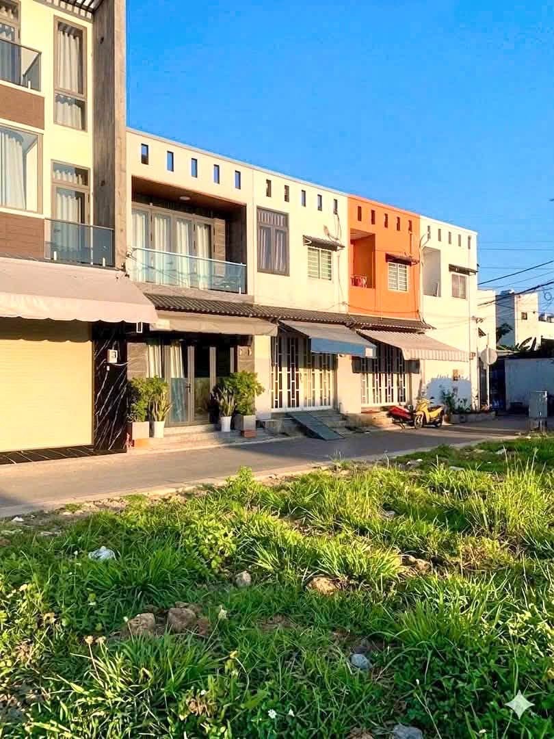 5 Tỷ 850 - Đường 4,5m - Nhà 2 Tầng 2 Mặt Tiền 52m² - Ngang 4m  📍 Huỳnh Tấn Phát, Quận 7