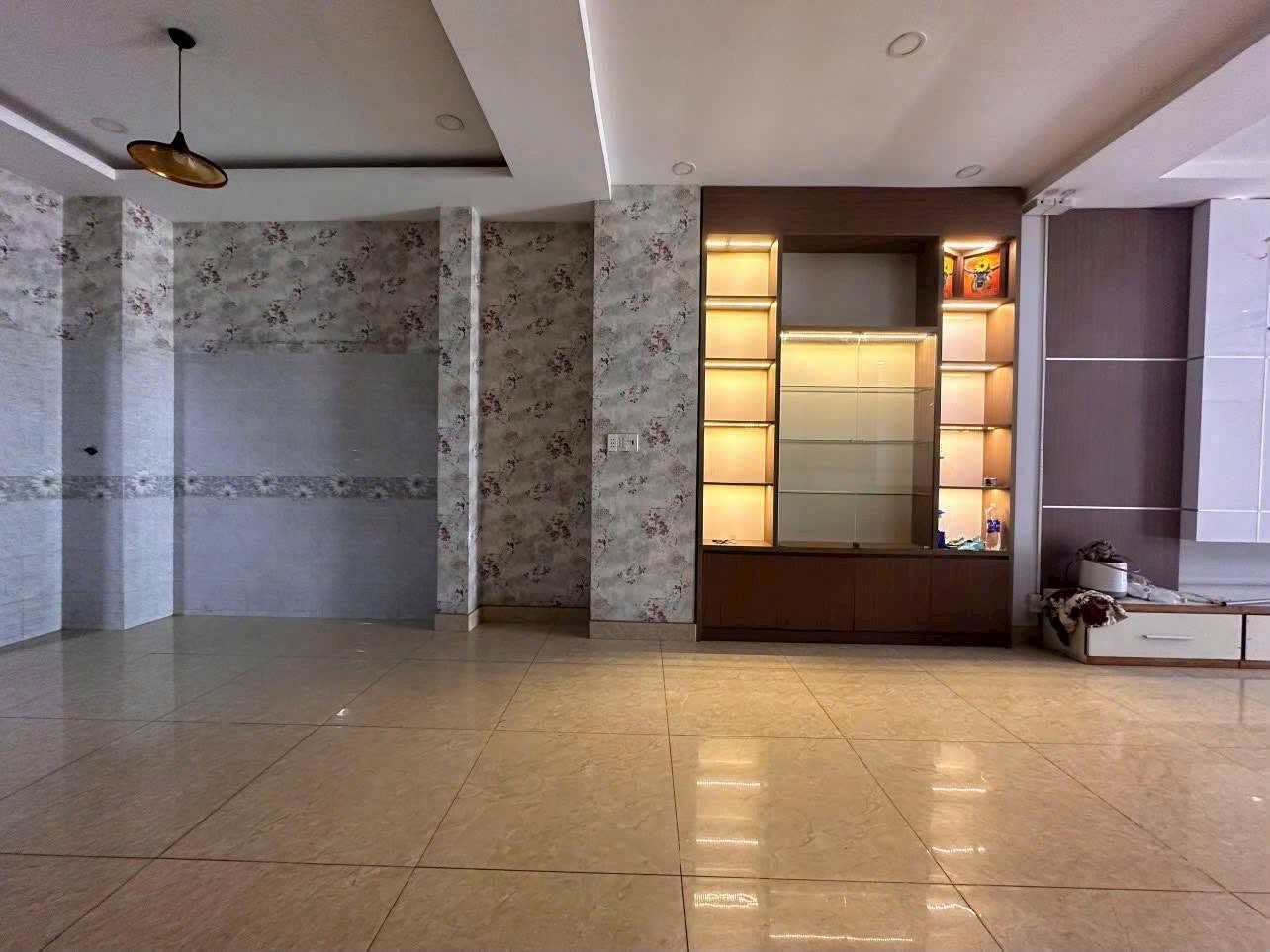 🏡 BÁN NHÀ KDC TRỊNH QUANG NGHỊ P.BÌNH ĐÔNG Q8 📍 6M x 18M (6PN - 5WC) - SỔ HỒNG HOÀN CÔNG ĐỦ 💵 9 TỶ 2 TL