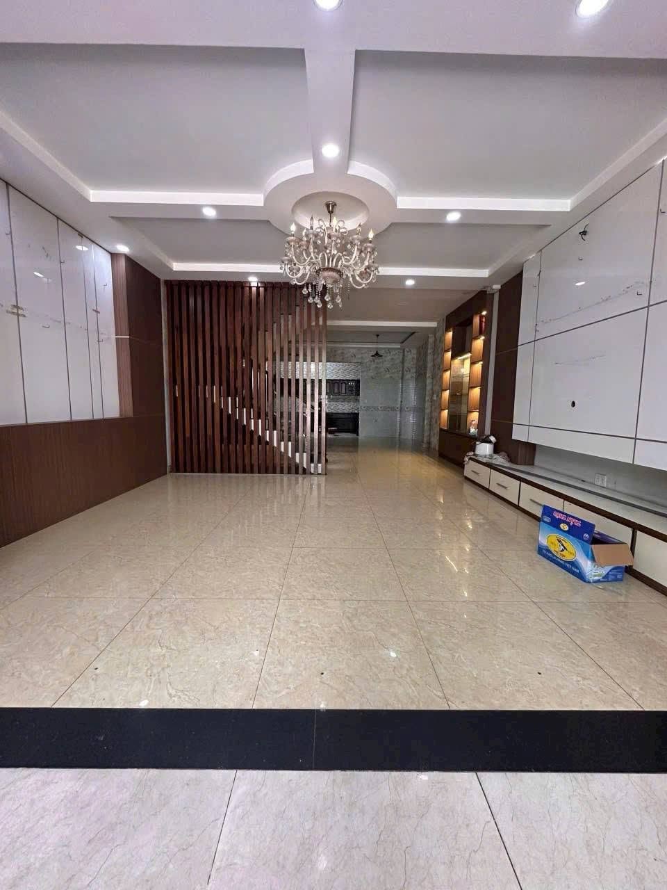 🏡 BÁN NHÀ KDC TRỊNH QUANG NGHỊ P.BÌNH ĐÔNG Q8 📍 6M x 18M (6PN - 5WC) - SỔ HỒNG HOÀN CÔNG ĐỦ 💵 9 TỶ 2 TL