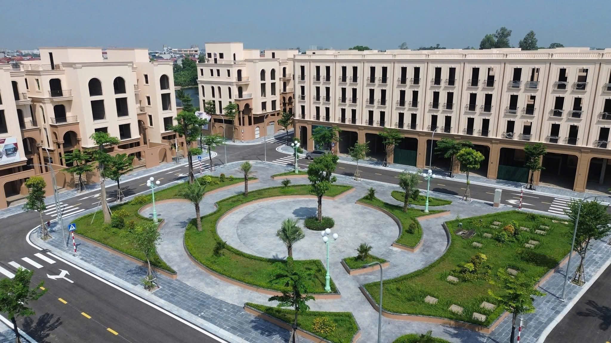 Bán Biệt Thự mặt sông 118m2 giá 20 tỷ tại Gia Lâm Hà Nội