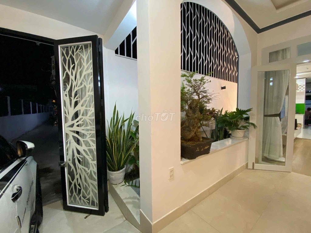Bán Nhà Chính Chủ. Tiện Nghi đầy đủ full NT, Nhà mới ô tô đỗ trong sân - Ảnh 5