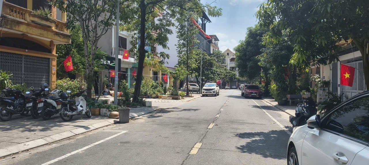 Bán Nhà riêng 76m2, Phường Kinh Bắc, Thành phố Bắc Ninh Vỉa hè rộng 8m Giá Thương Lượng