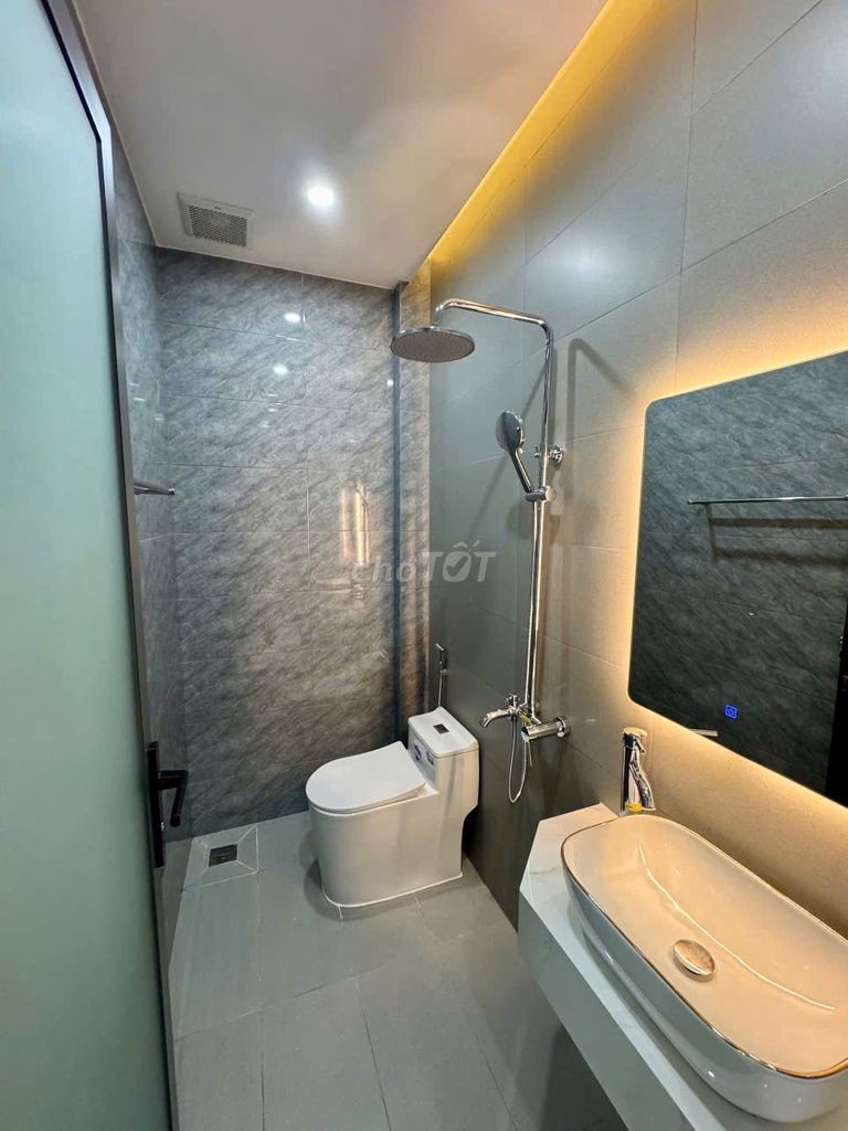Nhà mới - mặt tiền sông ở nghỉ dưỡng thoáng mát - Đúc 1 trệt 2 lầu - Ảnh 2