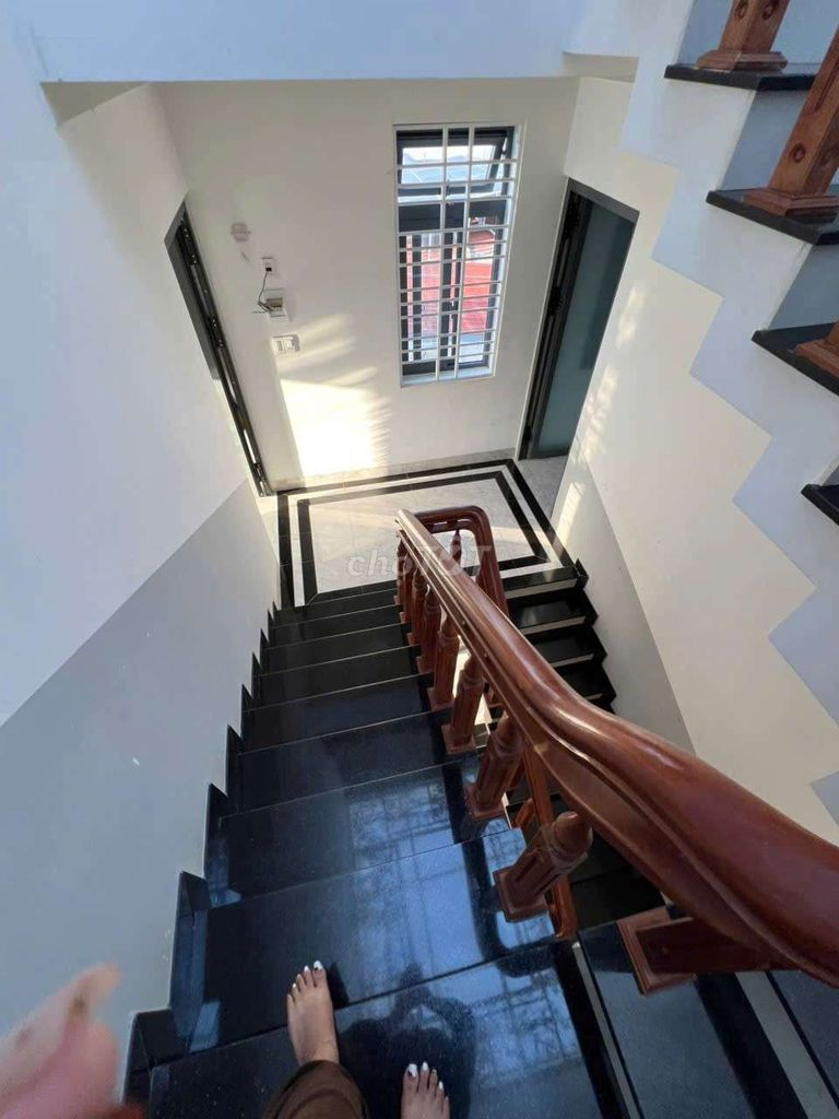 Bán nhà mặt tiền kinh doanh Nguyễn Chí Thanh đối diện EcoCity, 127m², 4 phòng ngủ - Ảnh 2