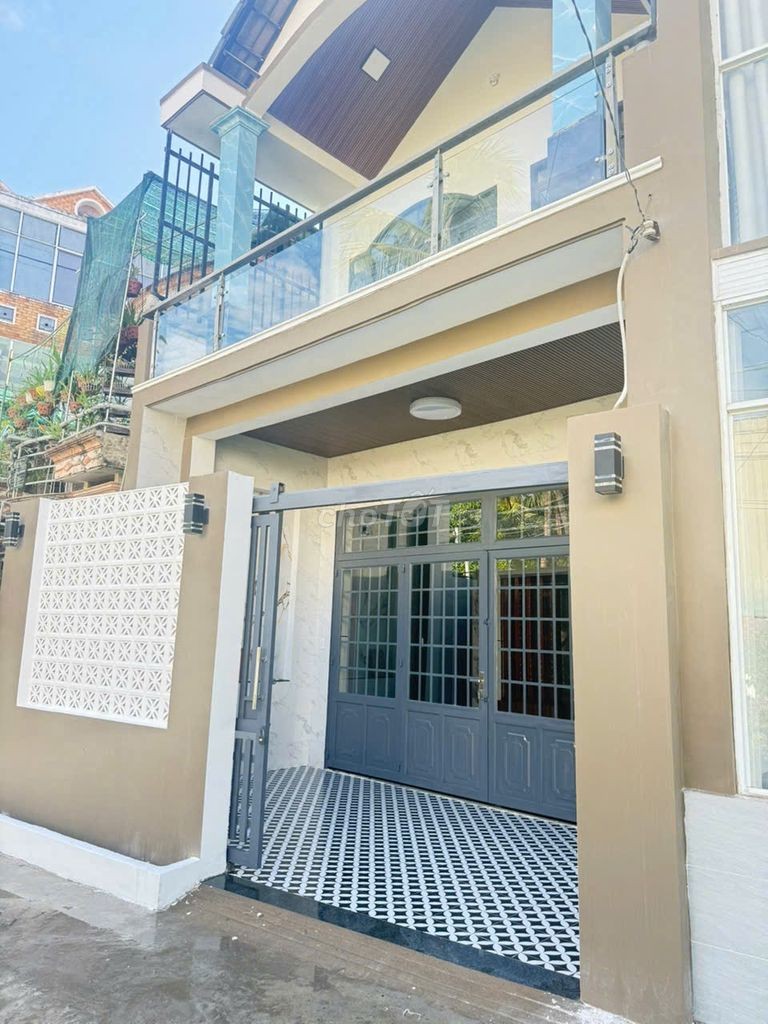 Bán gấp căn nhà 1 trệt 1 lầu xây dựng kiên cố ngay Cổng Chào B.Dương - Ảnh 7