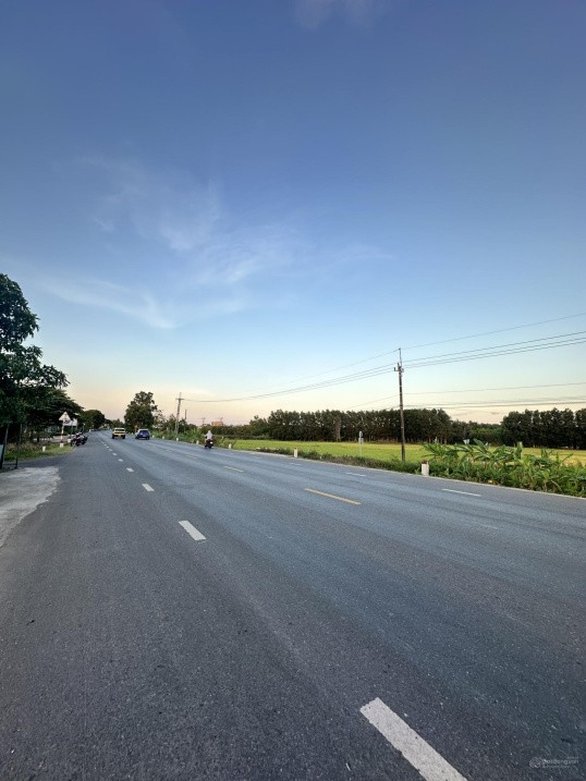 Bán đất mặt tiền đường Xuyên Á, ngay cạnh bệnh viện Quân Y. Vị trí chiến lược đầu tư