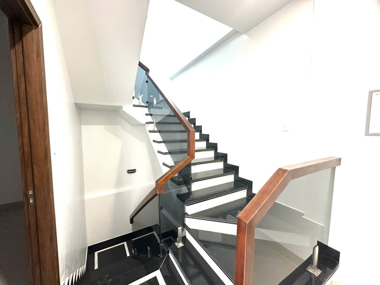 Bán Nhà riêng 46m2 có sẵn 46 m2 thổ cư giá 4.5 tỷ tại Đường Lê Hồng Phong Phường Phạm Ngũ Lão Thành phố Hải Dương Hải Dương