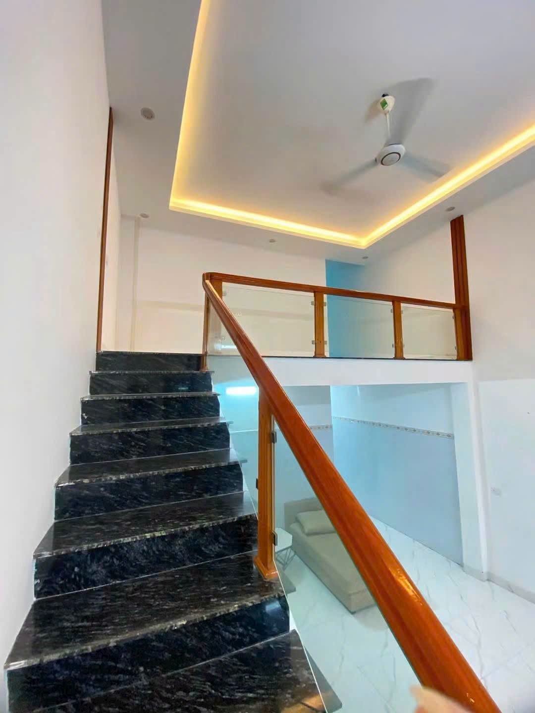 BÁN NHÀ 1 TẦNG 1 GÁC XÉP MỚI XÂY - PHÚ SƠN.