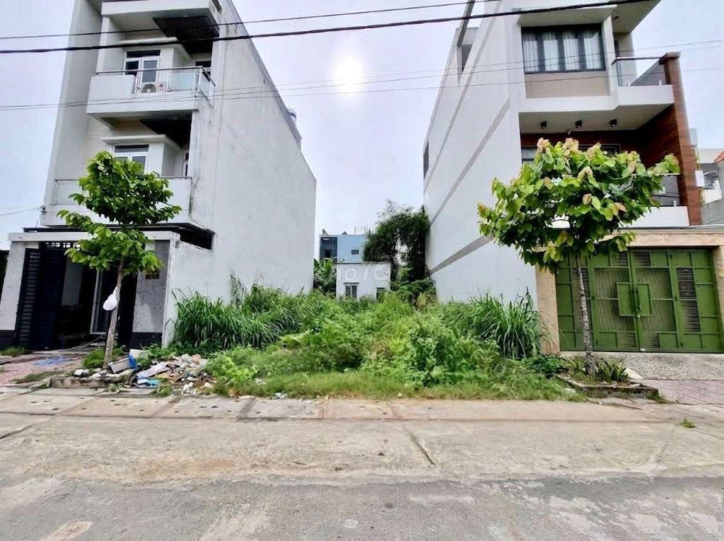 Bán hơn 200m2 đất thổ cư ngang 6 dài 35 - Ảnh 1