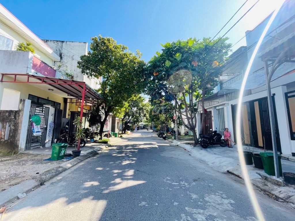 💥Bán gấp Đất mặt tiền gần ngã 3 Âu Cơ và Lạc Long Quân, 100m2 sạch đẹp