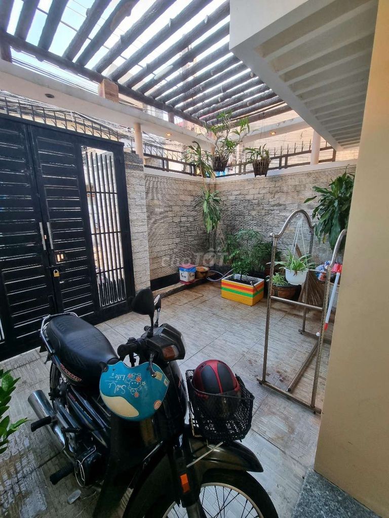 Nhà mặt tiền Trần Quốc Toản, 101m², 3PN, sân thượng thoáng - Ảnh 7