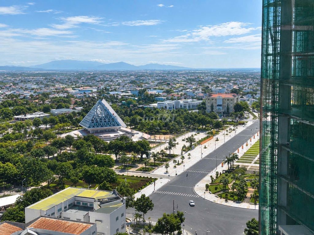 CĂN HỘ CAO CẤP HACOM TOWER CÁCH BIỂN CHỈ 3 PHÚT DI CHUYỂN