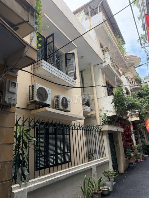 Bán nhà phân lô quân đội, cách đường Trường Chinh chỉ 60m