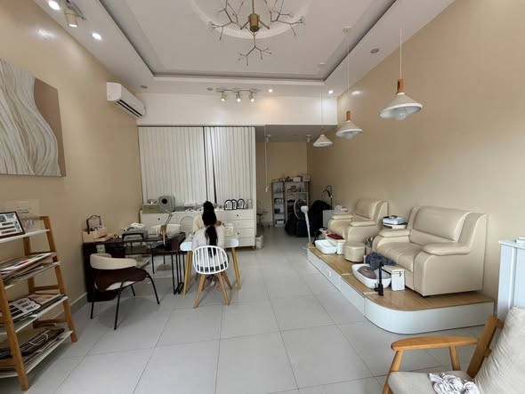 🧧Bán nhà c4 gác lửng đường Phan Chu Trinh , Cốc Lếu , phường Lào Cai - Vị trí đẹp , kinh doanh tốt , kết nối mọi tiện ích - Ảnh 2