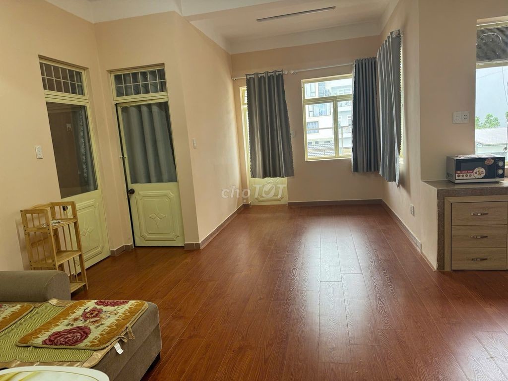Chung cư Ngô Quyền 64m2 căn rộng nhất khu sổ hồng riêng chỉ 2,350 tỷ