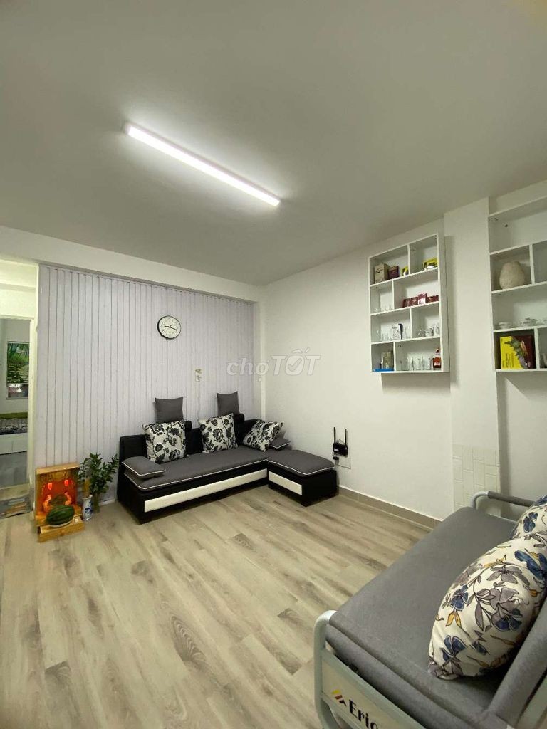 Căn hộ chỉ 2 tỷ 1 cách chợ Đà Lạt 900m có sổ hồng và thang máy - Ảnh 1