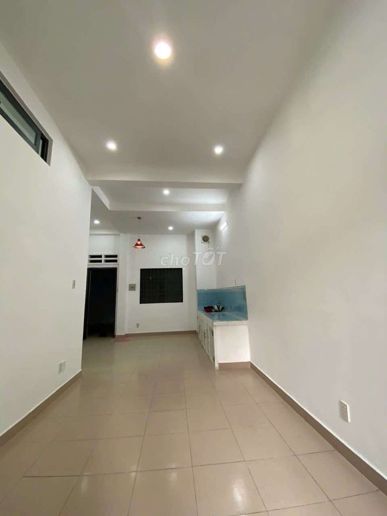 Chung cư có thang máy 2 tỷ 350 sổ đỏ lâu dài Hùng Vương Đà Lạt - Ảnh 3