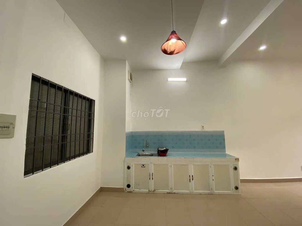 Chung cư có thang máy 2 tỷ 350 sổ đỏ lâu dài Hùng Vương Đà Lạt - Ảnh 5