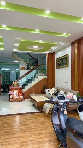 Bán nhà 1 trệt 2 lầu gần Ngã Tư VinCom, Tân Mai, Biên Hòa: