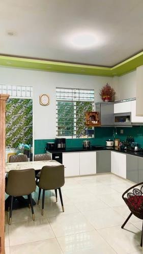 Bán nhà 1 trệt 2 lầu gần Ngã Tư VinCom, Tân Mai, Biên Hòa: