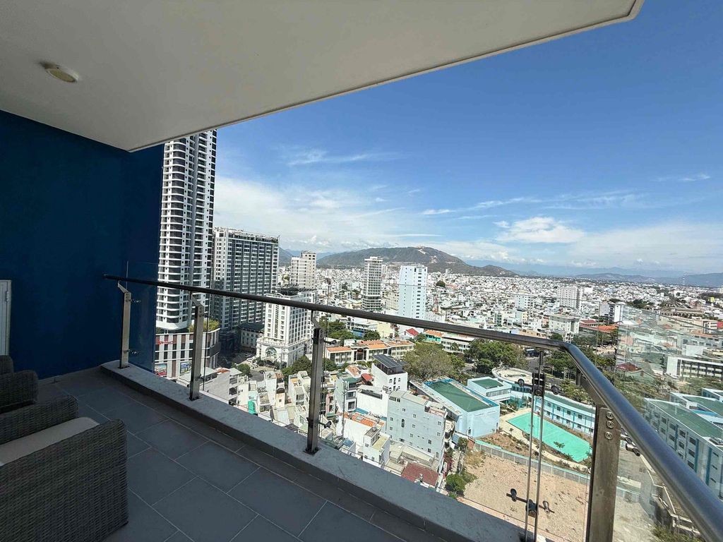 Cho thuê căn goc TUI BLUE (ARIYANA BUILDING) - TTTP Nha Trang