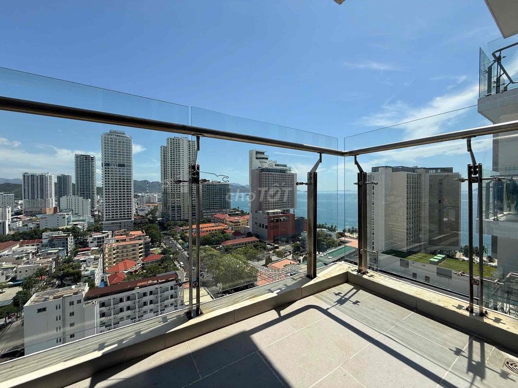 Cho thuê căn goc TUI BLUE (ARIYANA BUILDING) - TTTP Nha Trang