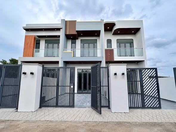 THANH LÝ CĂN NHÀ LẦU 105m2 SỔ RIÊNG NGAY TRUNG TÂM CHỈ TRẢ 650tr - Ảnh 4