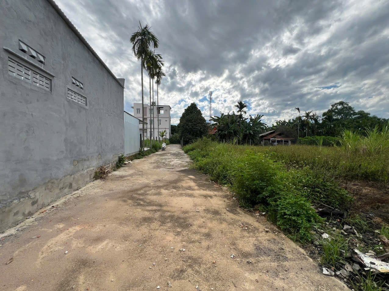 Bán đất 2000m² ngang 35m giá 3.2 tỷ ngay chợ Phước Lộc, Xã Sơn Tịnh - Ảnh 1