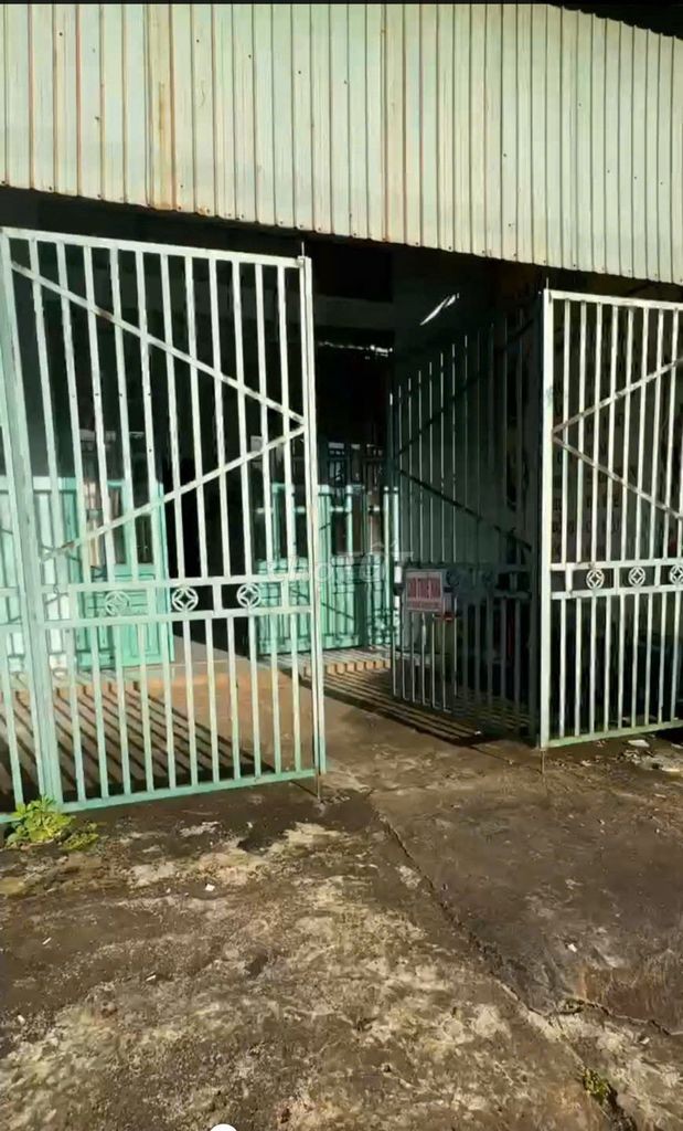 BÁN NHÀ ĐẤT CHÍNH CHỦ - TIỆN KINH DOANH, GẦN CHỢ VÀ TRƯỜNG HỌC - Ảnh 3