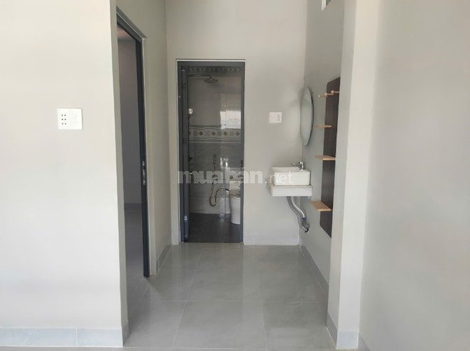 Nhà đẹp trệt lầu D.An Khương KCN Trảng Bàng 301m2 14x21 Sổ riêng 950tr - Ảnh 4