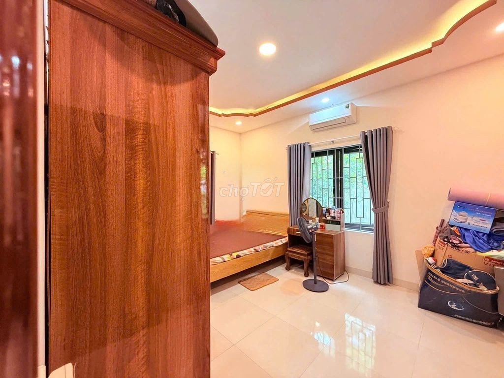 CHO THUÊ NHÀ SÂN VƯỜN 4 PHÒNG NGỦ NAM NHA TRANG GIÁ 27 TRIỆU/ THÁNG