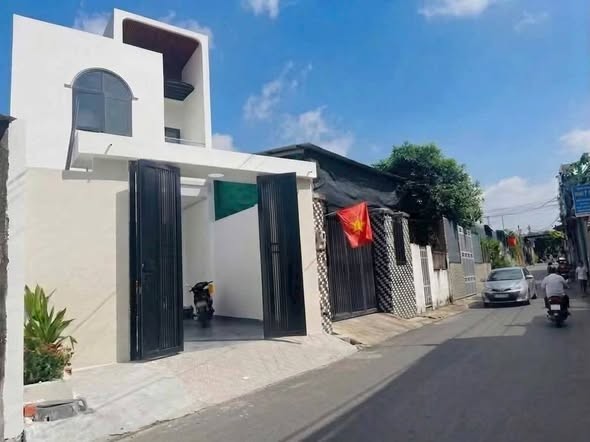 🏠 NHÀ 1TRỆT 1LẦU SỔ RIÊNG, MẶT TIỀN KINH DOANH, MỞ TIỆM SPA - Ảnh 2