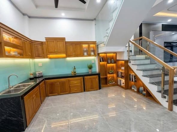 🏠 NHÀ 1TRỆT 1LẦU SỔ RIÊNG, MẶT TIỀN KINH DOANH, MỞ TIỆM SPA - Ảnh 3