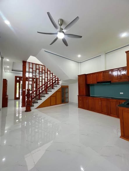 Chính chủ cần bán gấp căn nhà mặt tiền A Sanh, Pleiku, gần trường