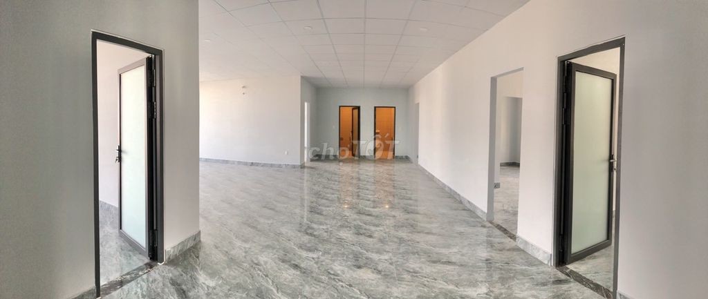 CHO THUÊ NHÀ ĐẸP Ở KINH DOANH 3 TẦNG NGANG 18M GIÁ 120 TRIỆU/THÁNG - Ảnh 2