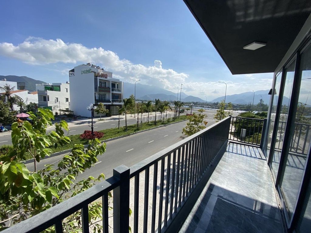 CHO THUÊ NHÀ ĐẸP Ở KINH DOANH 3 TẦNG NGANG 18M GIÁ 120 TRIỆU/THÁNG - Ảnh 6