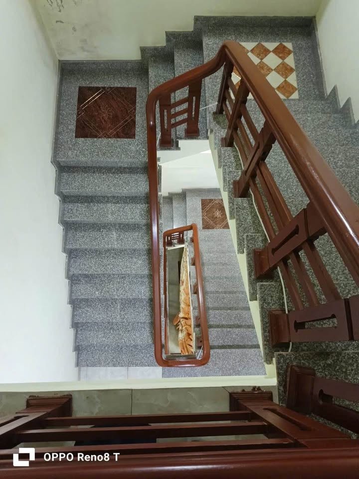 8.1 TỶ CÓ NGAY NHÀ 3 TẦNG TRUNG TÂM - Ảnh 3
