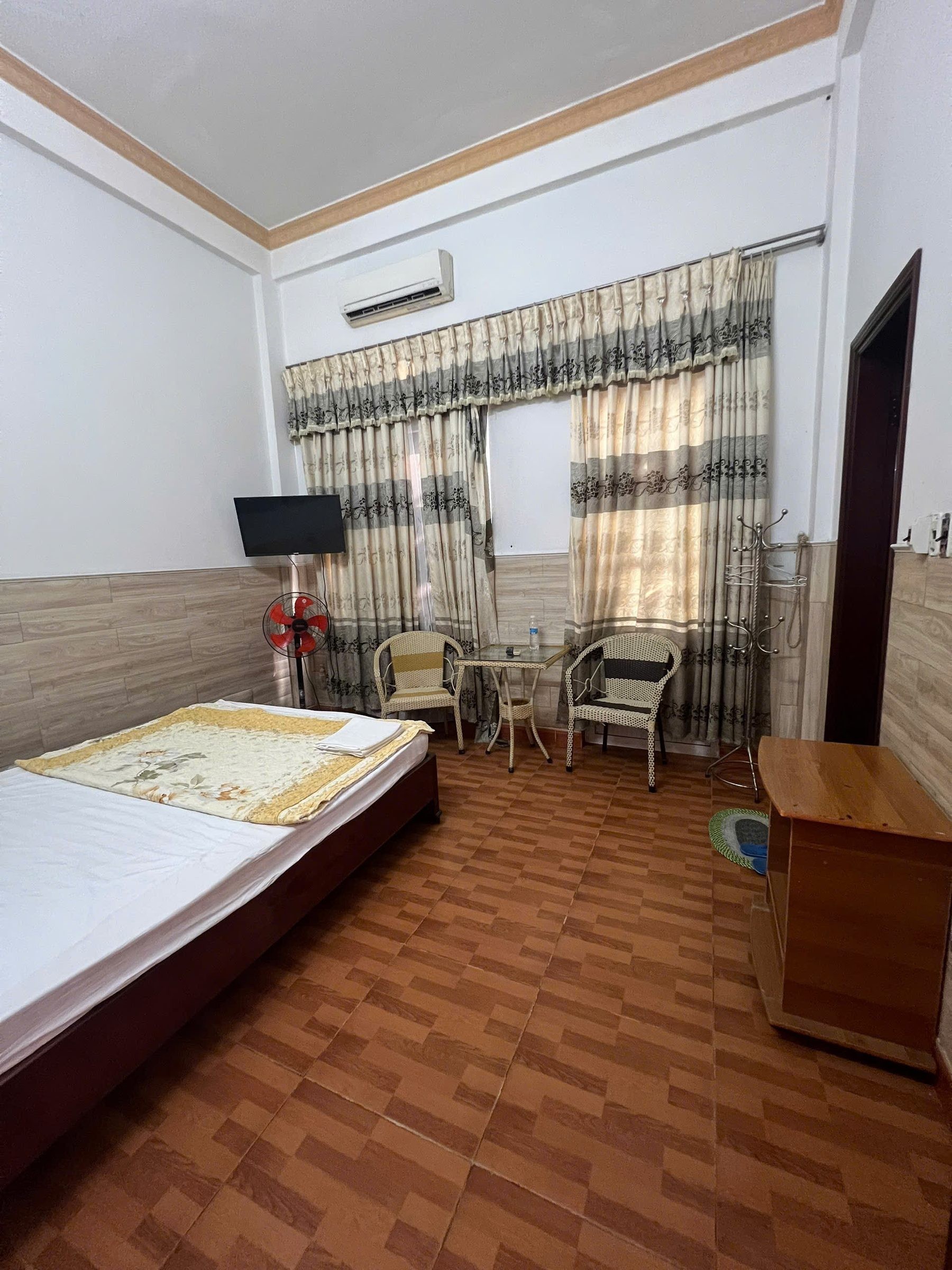 Chính chủ cần bán khách sạn Tây Đô mặt tiền đường Phạm Văn Đồng, pháp lý rõ ràng. Giá 7,9 tỷ (còn TL) - Ảnh 5