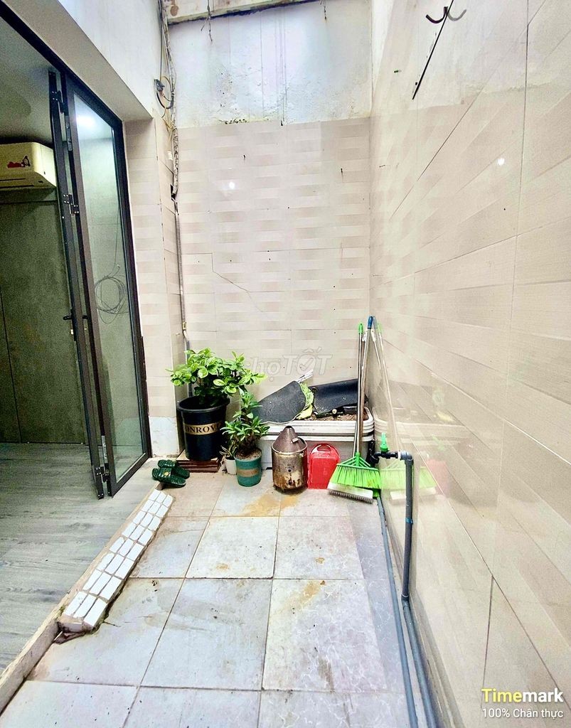 nhà 2 tầng độc lập dư hàng 1ty450 🍀