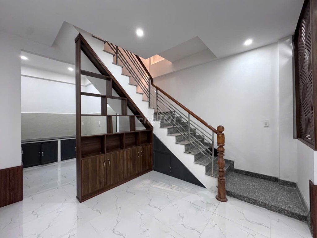 Nhà đẹp trung tâm Ninh Kiều chỉ 2,45 tỷ - Ảnh 2