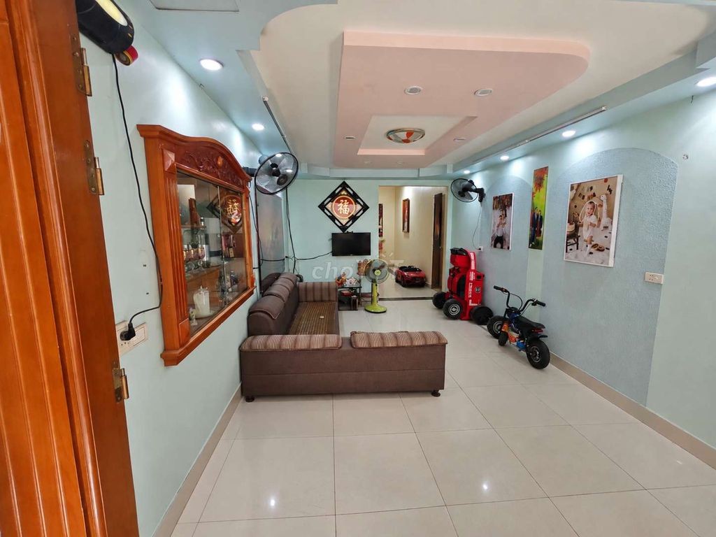 Gia đình cần chuyển nhượng nhà đang ở