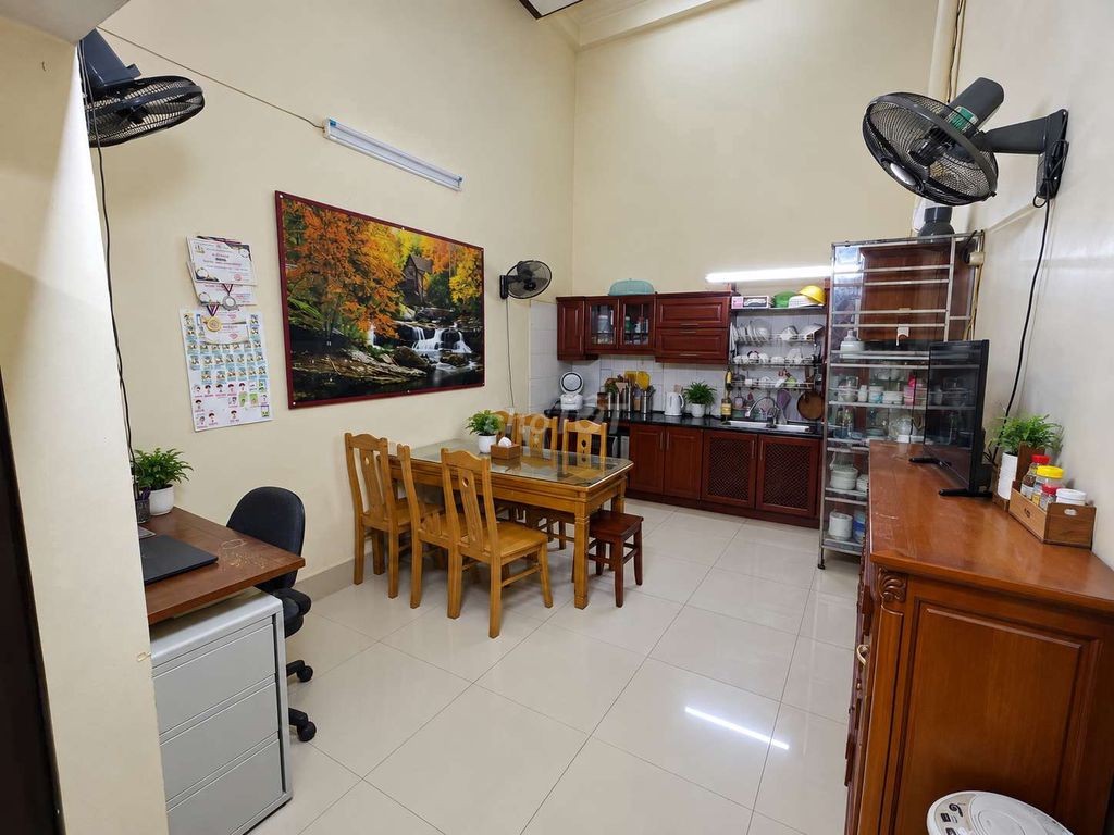 Gia đình cần chuyển nhượng nhà đang ở