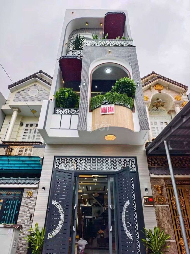 NHÀ 2 LẦU NỘI THẤT CAO CẤP - GẦN ĐH Y DƯỢC