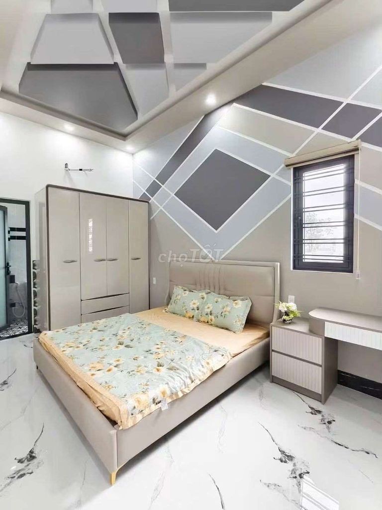 NHÀ 2 LẦU NỘI THẤT CAO CẤP - GẦN ĐH Y DƯỢC