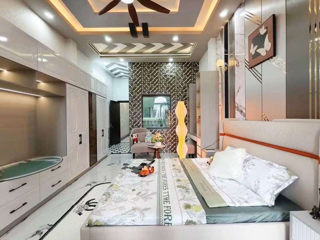 NHÀ 2 LẦU NỘI THẤT CAO CẤP - GẦN ĐH Y DƯỢC